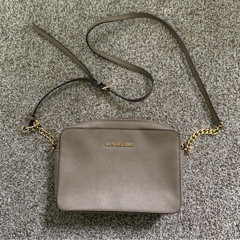 Michael Kors Jetset Crossbody